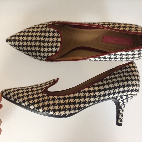 Isaac Mizrahi pumps, size 9 1/2, black and white - Picture 3 of 10